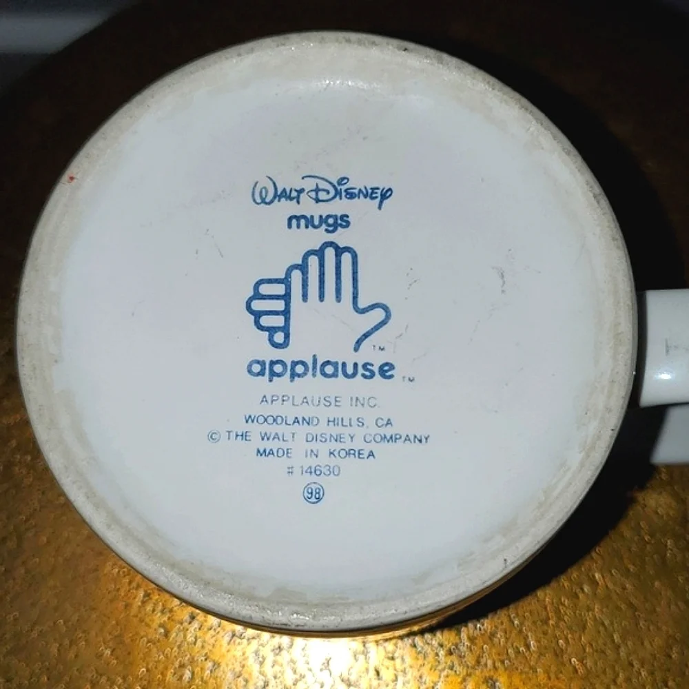 VTG Disney Mug featuring Donald and Daisy Duck